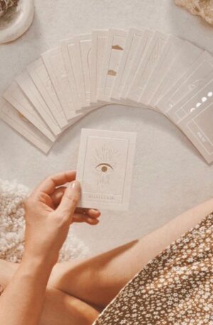 TAROT - 3 Preguntas + Energías del Mes